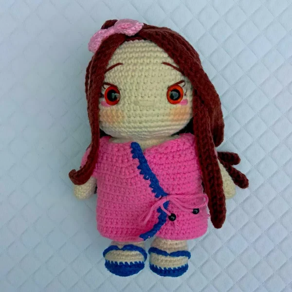 Boneca Amigurumi Juju Oriental (Mini Mim Criança)