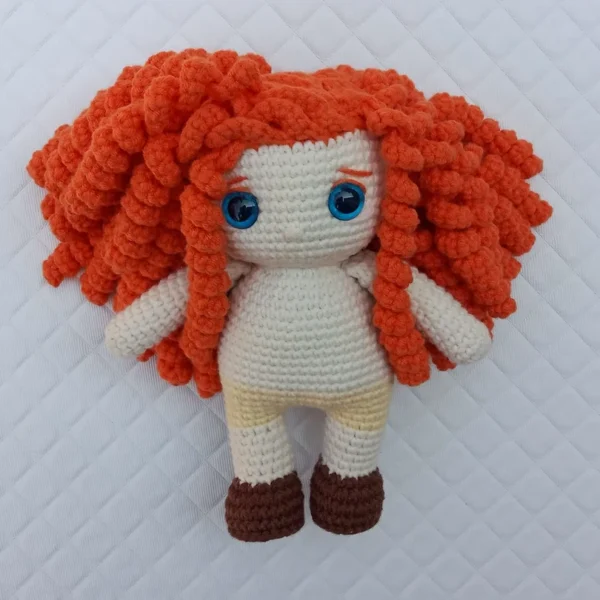 Boneca Amigurumi Merida (Mini Mim Criança)